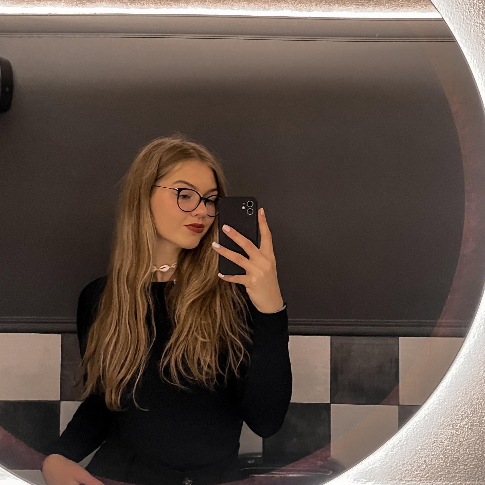 Goda Mažeikaitė — VBE anglų kalbos korepetitorius
